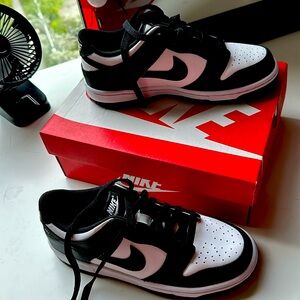 Panda Men's Youth Size 5 Women's Size 6.5 Brand New With box